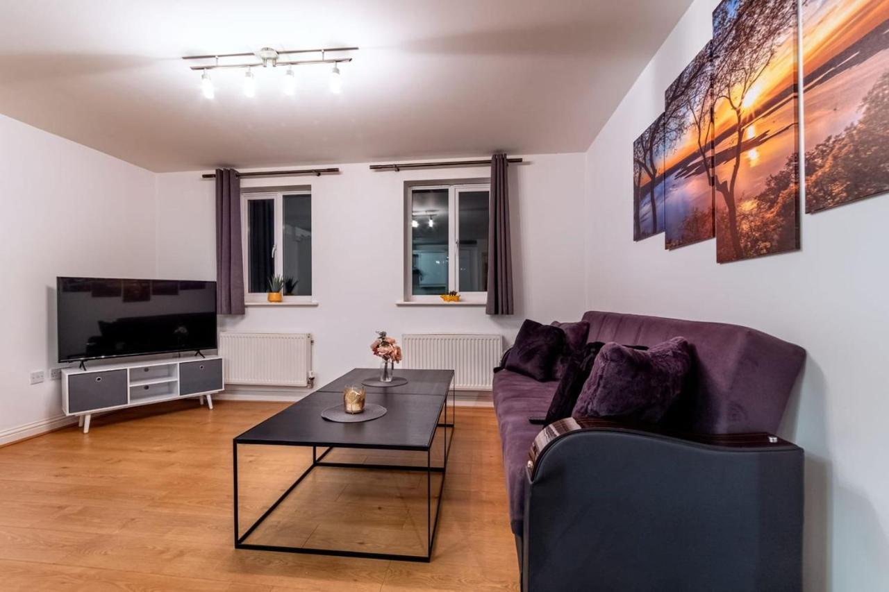 80 Clayburn By Incredible Stay Peterborough Exteriör bild
