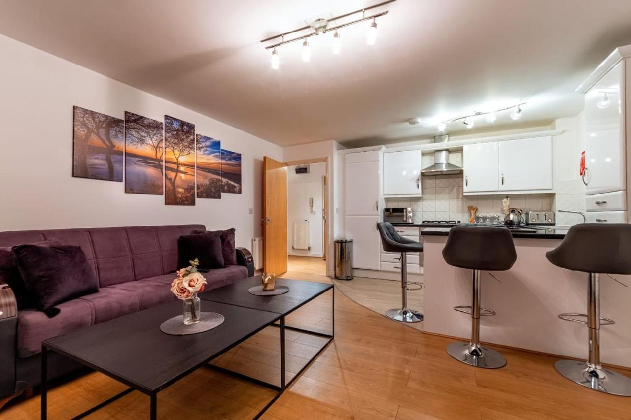 80 Clayburn By Incredible Stay Peterborough Exteriör bild