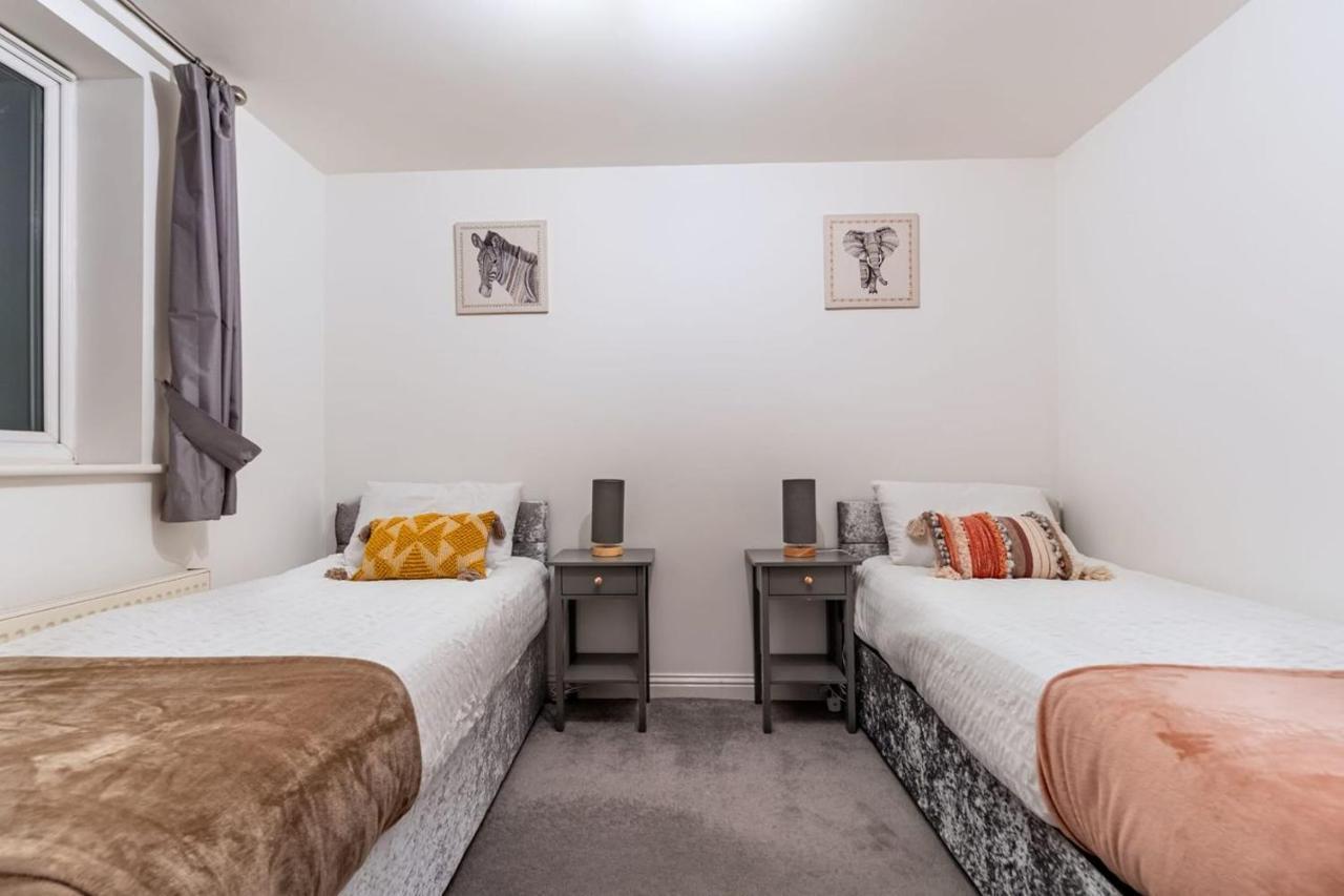 80 Clayburn By Incredible Stay Peterborough Exteriör bild