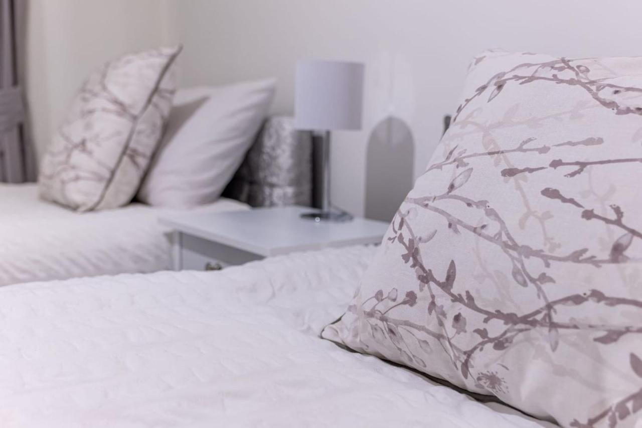 80 Clayburn By Incredible Stay Peterborough Exteriör bild